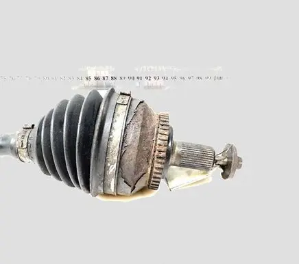 Volvo C70 Front driveshaft P8689239 T040424