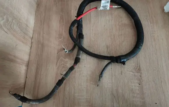Opel Insignia A Positive cable (battery) 13295306
