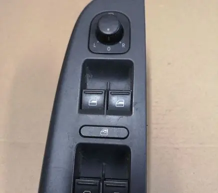 Volkswagen Golf V Electric window control switch 1K4959857B