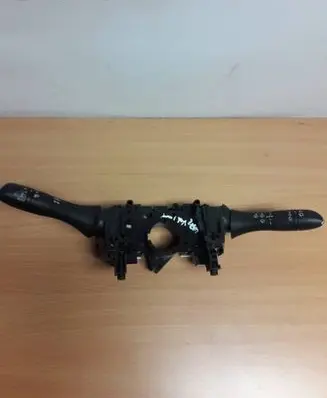 Renault Kadjar Wiper turn signal indicator stalk/switch 255678341R