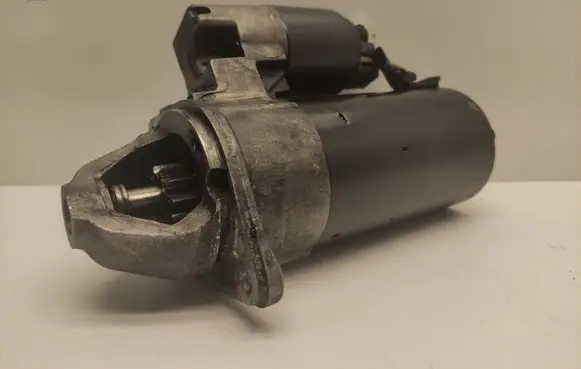Mercedes-Benz Vaneo W414 Starter motor 0051511601 0001115008