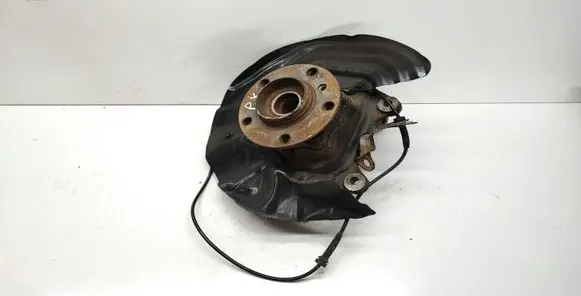 Front wheel hub spindle knuckle