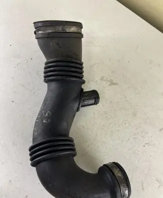 Citroen C5 Intercooler hose/pipe 9656953680