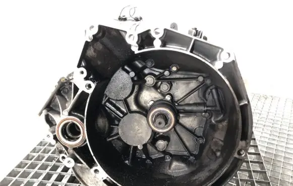Volvo C30 Manual 5 speed gearbox P1285021
