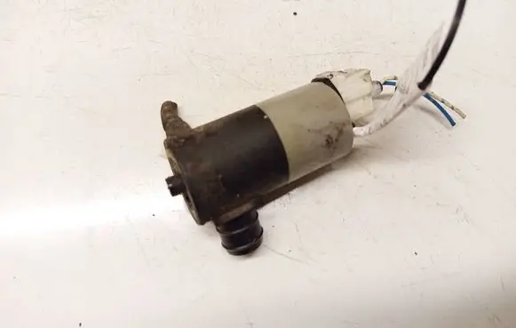 Toyota Avensis T220 Windscreen/windshield washer pump 30892 100526A