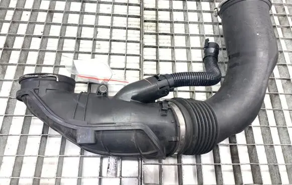BMW 5 F10 F11 Air intake hose/pipe 8514090