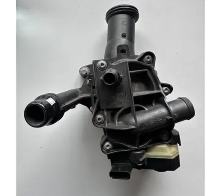BMW 3 F30 F35 F31 Thermostat/thermostat housing 7642854 1153 14290413