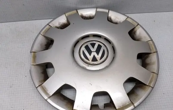 Volkswagen Golf IV R14 wheel hub/cap/trim 1J0601147L