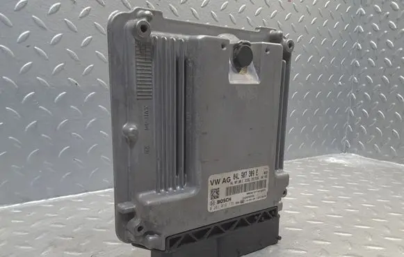 Seat Leon (5F) Engine control unit/module 04L907309E 0281019175