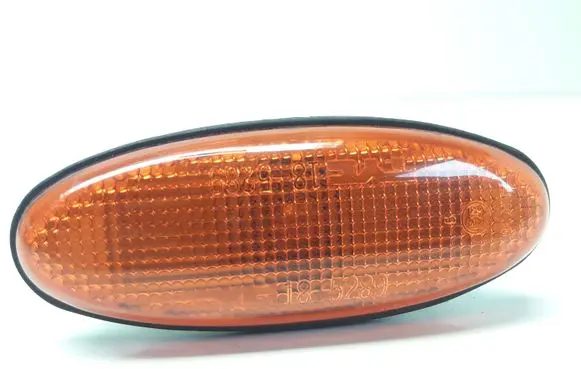 Mazda Premacy Front fender indicator light 185289B