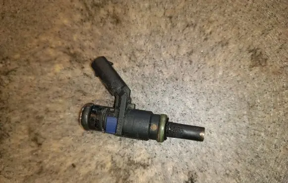 Mercedes-Benz A W169 Fuel injector A0000788749