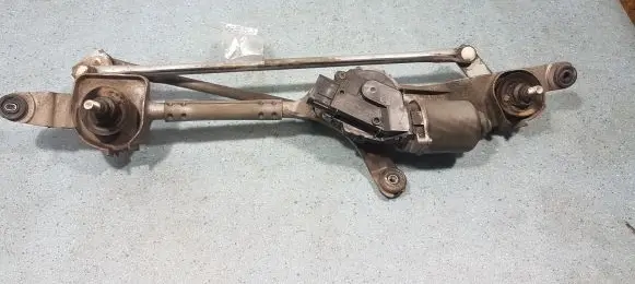 Opel Insignia A Front wiper linkage and motor 13227392