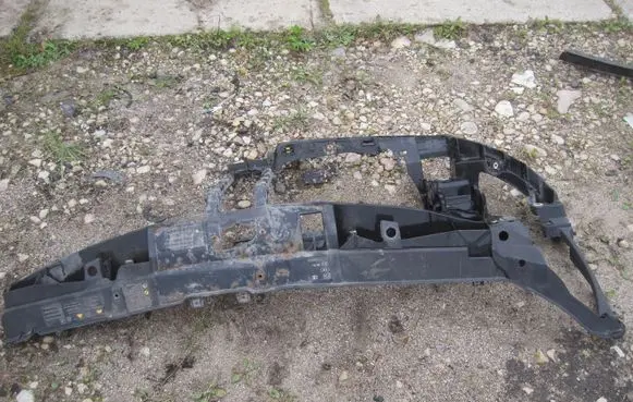 Renault Master III Radiator support slam panel bracket 978180449R