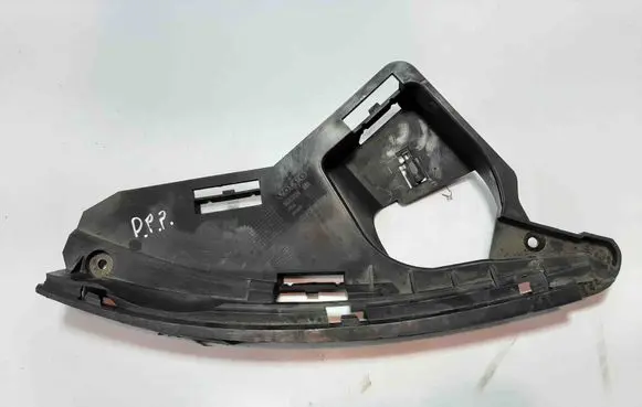 Volvo XC60 Headlight/headlamp mounting bracket 30763434