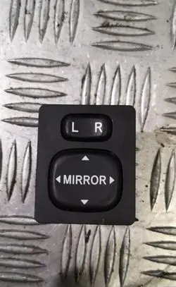 Toyota Auris 150 Wing mirror switch 769746f