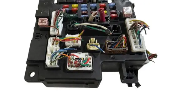 Mitsubishi Outlander Fuse module 8637A313 519087548