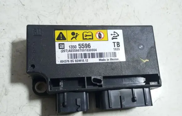 Opel Insignia A Airbag control unit/module 13505596 AS5596T0913064