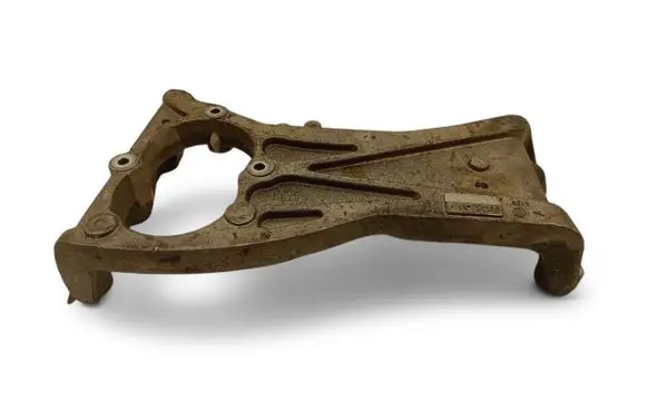 Maserati Levante Gearbox mounting bracket 670032044