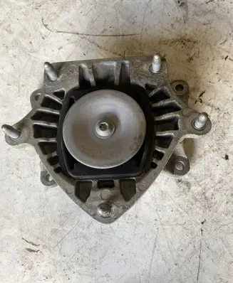 Mercedes-Benz GLC X253 C253 Engine mount bracket A2052402500