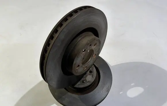 Ford Mustang VI Front brake disc 5224785