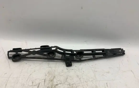 Opel Insignia A Rear bumper mounting bracket 13238837