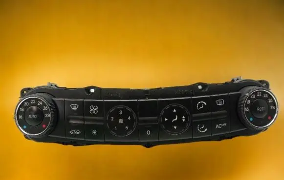 Mercedes-Benz CLS C219 Climate control unit 2198300185