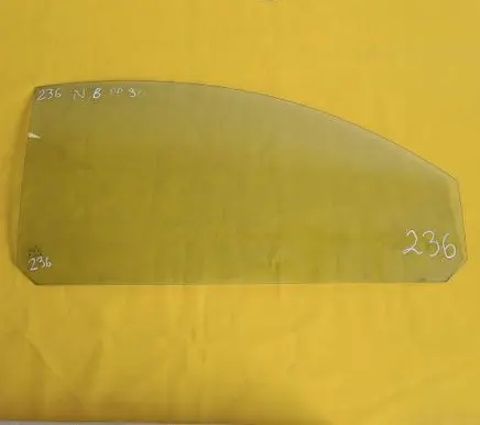 Volkswagen New Beetle Front door window/glass (coupe)