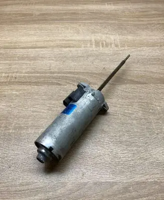BMW X5 E70 Seat adjustment motor 0130002613 P01214101