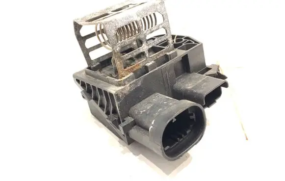 Opel Vivaro Fan control module 9847019780