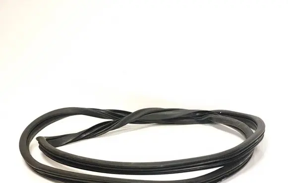 Hyundai Tucson TL Rear door rubber seal (on body) 