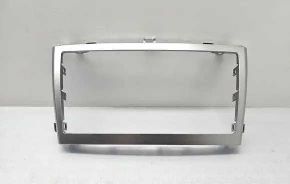 Radio/GPS head unit trim