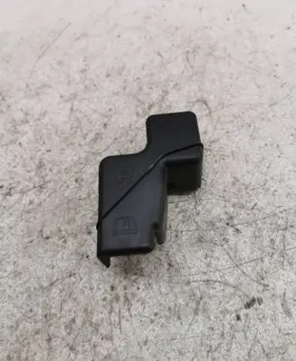 Volvo XC60 Fuse box cover 31300189