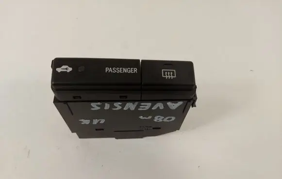 Toyota Avensis T250 Windscreen/window heater switch 8479005110 MS281100381