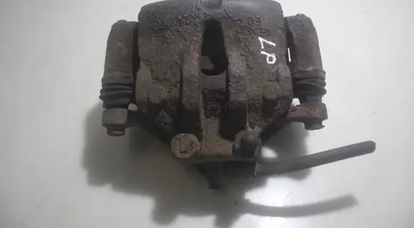 Hyundai i30 Front brake caliper