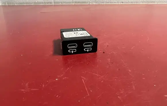 BMW X1 U11 USB socket connector 5A84181 84105A84181