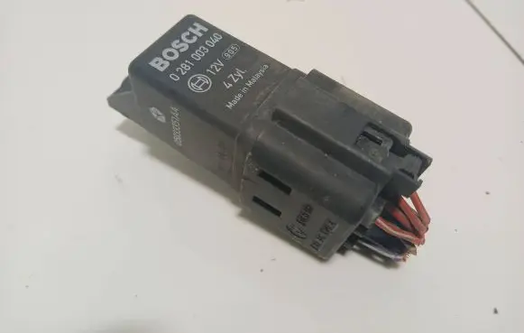 Chrysler Grand Voyager V Glow plug pre-heat relay 05033351AA