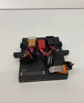 Audi A4 S4 B7 8E 8H Comfort/convenience module 8E0907279N