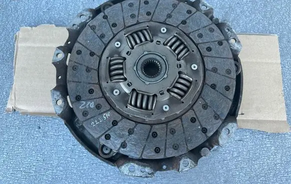 Nissan King Cab, Navara Clutch pressure plate 30100VK000