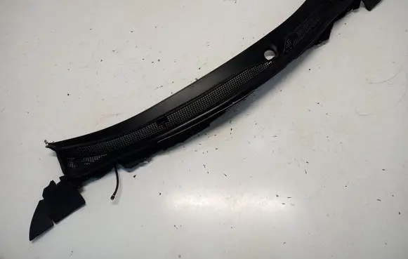 Wiper trim