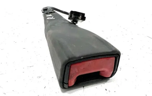 Chevrolet Volt I Front seatbelt buckle 621363000A 4U032A1 10345A