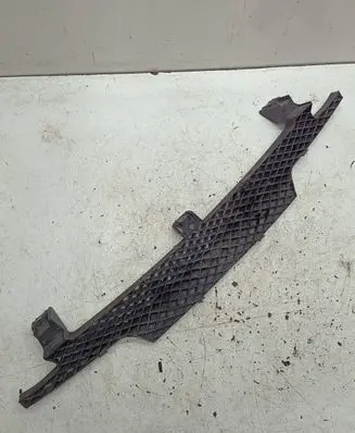Volkswagen Touareg II Front bumper mounting bracket 7P6807200