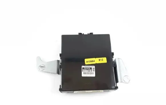 Toyota Verso-S Engine control unit/module ECU 89690-52082 283001-0502