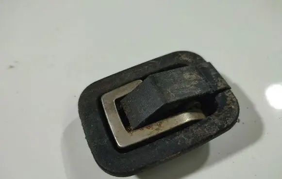 Mitsubishi Endeavor Other interior part MR218171