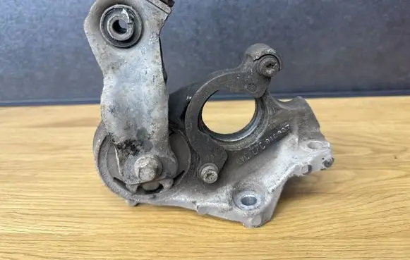 Peugeot Partner Driveshaft support bearing bracket 810907