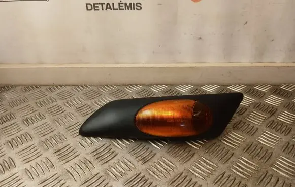 Iveco Daily 35 - 40.10 Front fender indicator light 500322578