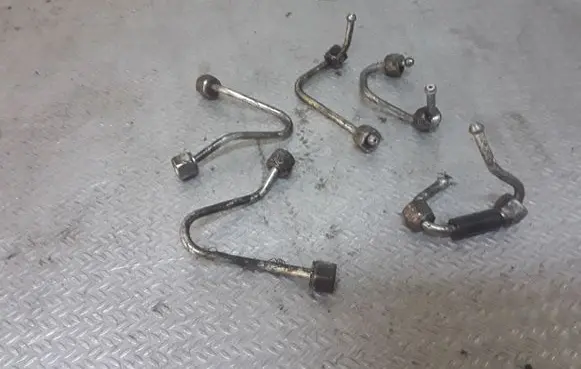 Nissan Qashqai Fuel injector supply line/pipe 