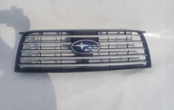 Subaru Forester SG Front bumper upper radiator grill