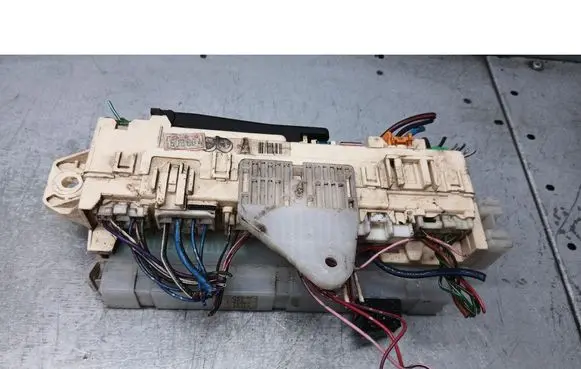 Mazda 323 F Fuse box set 