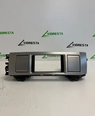 Jaguar XF X250 Dash center air vent grill CX2319K617BC 06620 0AD9