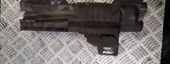 BMW X3 E83 Radiator mount bracket 75302549